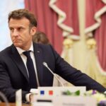 МАКРОН ЗАХВАЛИО СТАРМЕРУ НА ЈАЧАЊУ ФРАНЦУСКО-БРИТАНСКИХ ОДНОСА