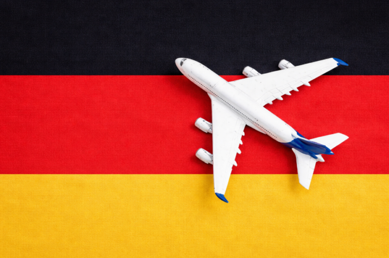 УЈП ТРАЖИ ПОРЕЗ ОД СТУДЕНАТА ЗА ЦЕЛУ ЗАРАДУ ИЗ „ВОРК ЕНД ТРАВЕЛ“ У НЕМАЧКОЈ