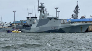 У БЛОКАДИ ИРАНСКИХ ЛУКА УЧЕСТВУЈЕ ВИШЕ ОД 10.000 ВОЈНИКА