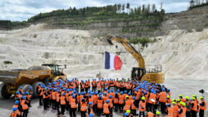 ЕВРОПСКЕ СИЛЕ НЕ ЧЕКАЈУ „ЕКОЛОШКЕ“ ДОЗВОЛЕ СА УЛИЦЕ