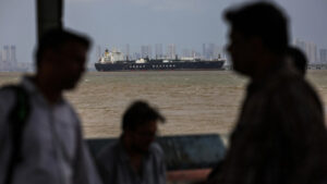 МЕЂУНАРОДНА ПОМОРСКА ОРГАНИЗАЦИЈА ЗАБРИНУТА ЗА 20.000 ПОМОРЦА