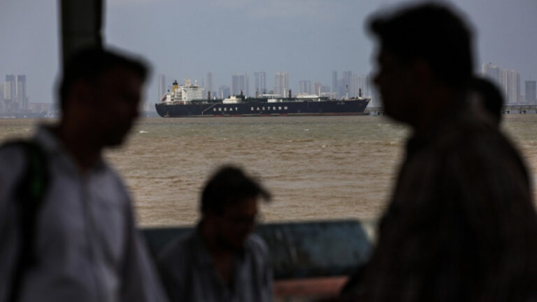 МЕЂУНАРОДНА ПОМОРСКА ОРГАНИЗАЦИЈА ЗАБРИНУТА ЗА 20.000 ПОМОРЦА