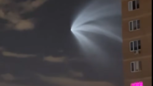 СВЕМИРСКА МЕДУЗА ИЗНАД САНКТ ПЕТЕРБУРГА