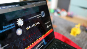 ГЛОБАЛНА ОПЕРАЦИЈА УЗ ПОДРШКУ ЕВРОПОЛА ОТКРИЛА МРЕЖУ УМЕШАНУ У САЈБЕР НАПАДЕ