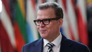 ФИНСКА И УКРАЈИНА СПРЕМАЈУ СПОРАЗУМ О ДРОНОВИМА И ПРОТИВБАЛИСТИЧКОЈ ЗАШТИТИ