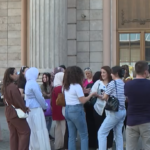 ЗАПОСЛЕНИ У ДЕЧЈОЈ КЛИНИЦИ ПРОТЕСТУЈУ, ТВРДЕ ДА НИСУ ПРИМИЛИ ПЛАТЕ ОД ЈАНУАРА