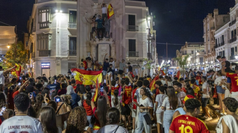 ШПАНИЈА ДОЧЕКАЛА СВОЈЕ ХЕРОЈЕ ПОСЛЕ ОСВАЈАЊА СВЕТСКОГ ПРВЕНСТВА