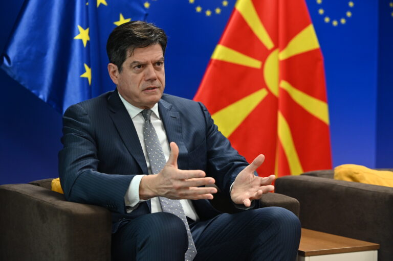 РОКАС: СЕДИТЕ И ДОГОВОРИТЕ СЕ О ИЗБОРНИМ ПРАВИЛИМА